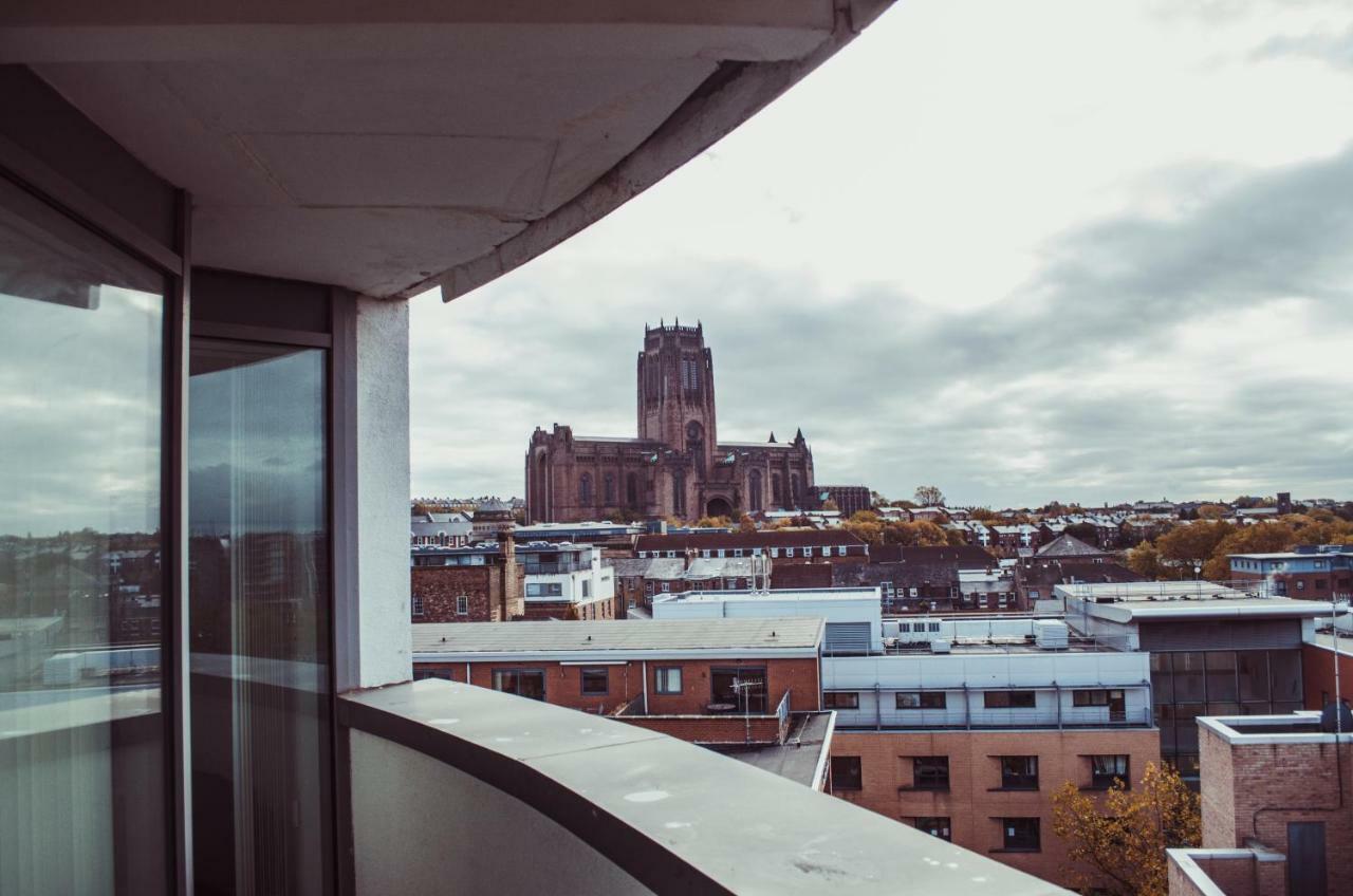 Serviced Apartment In Liverpool City Centre - Free Parking - Balcony - By Happy Days Esterno foto